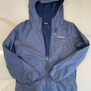 Patagonia Blue Raincoat with Hood and Weather-Resistant excellent condition